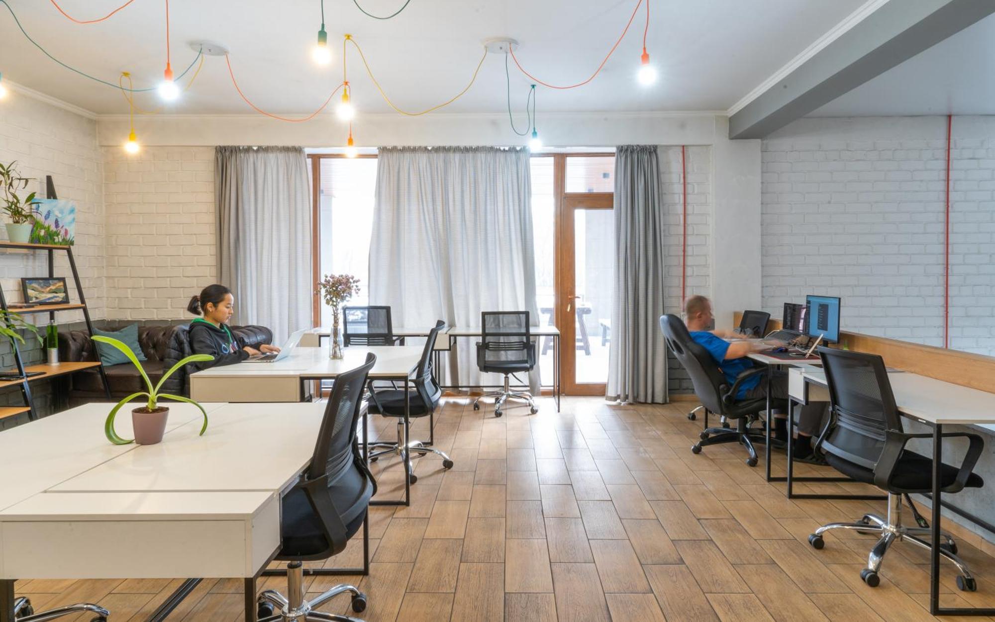 Ololofreelander Hostel&Coworking Bishkek Esterno foto
