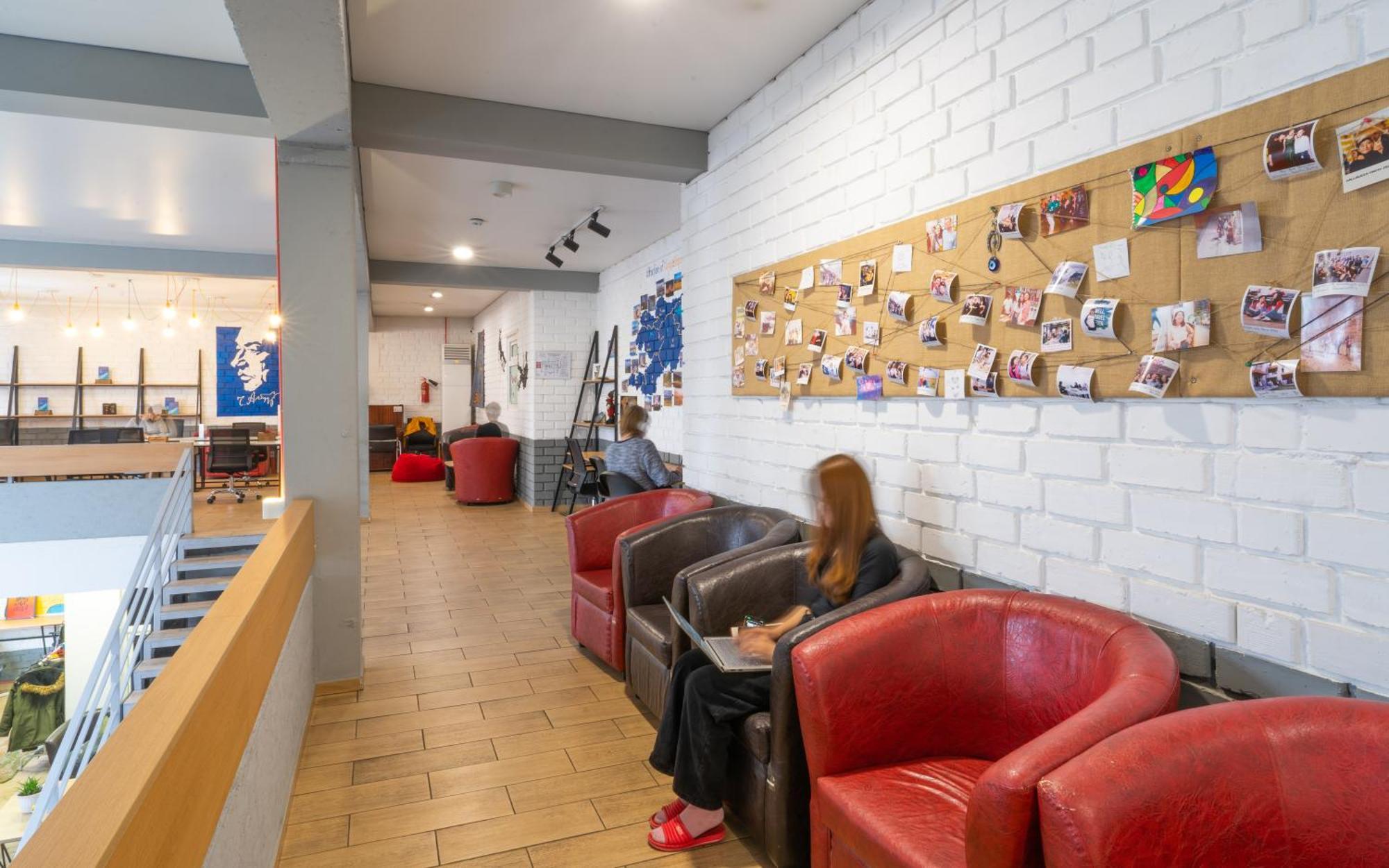 Ololofreelander Hostel&Coworking Bishkek Esterno foto