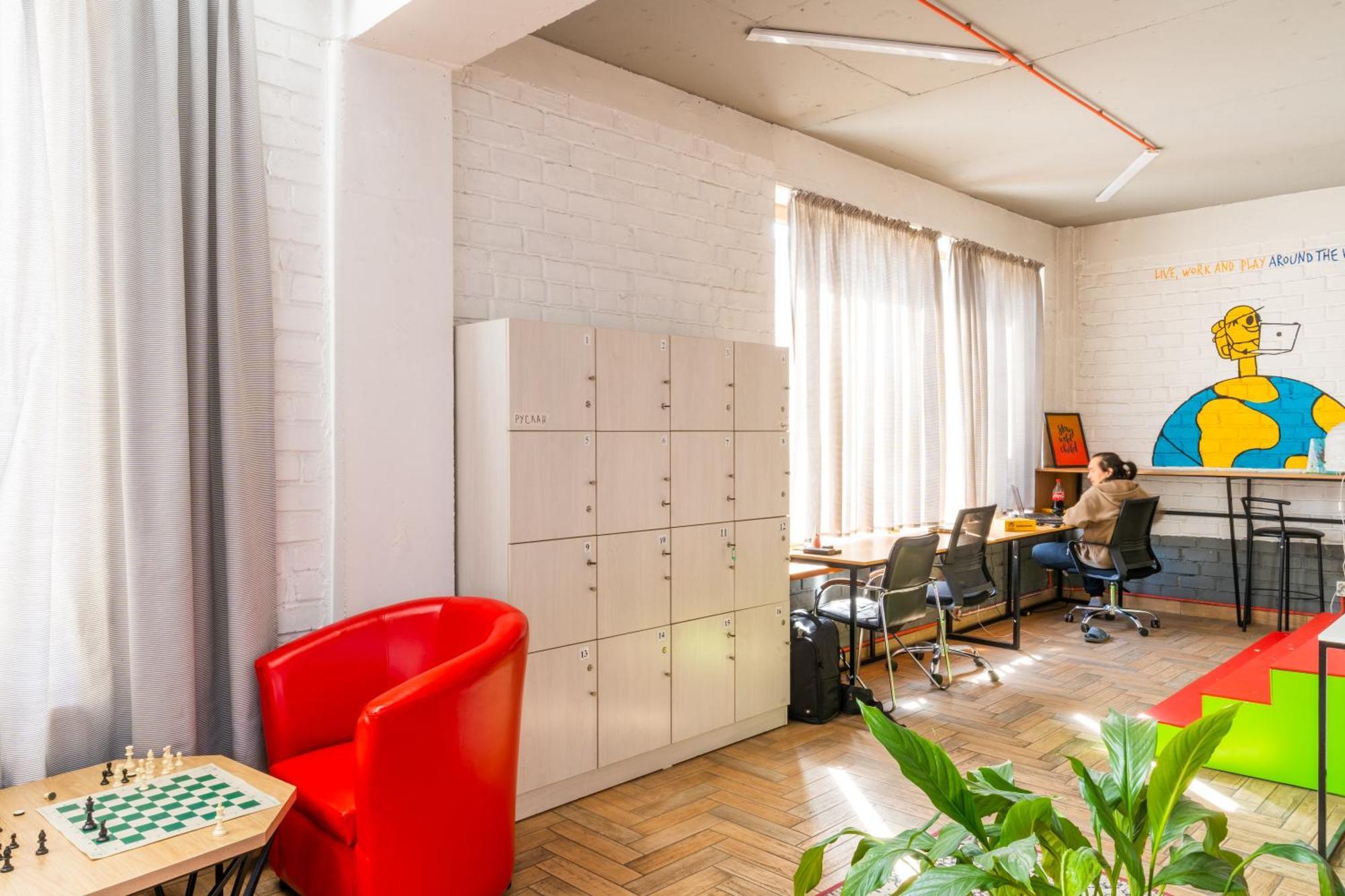 Ololofreelander Hostel&Coworking Bishkek Esterno foto