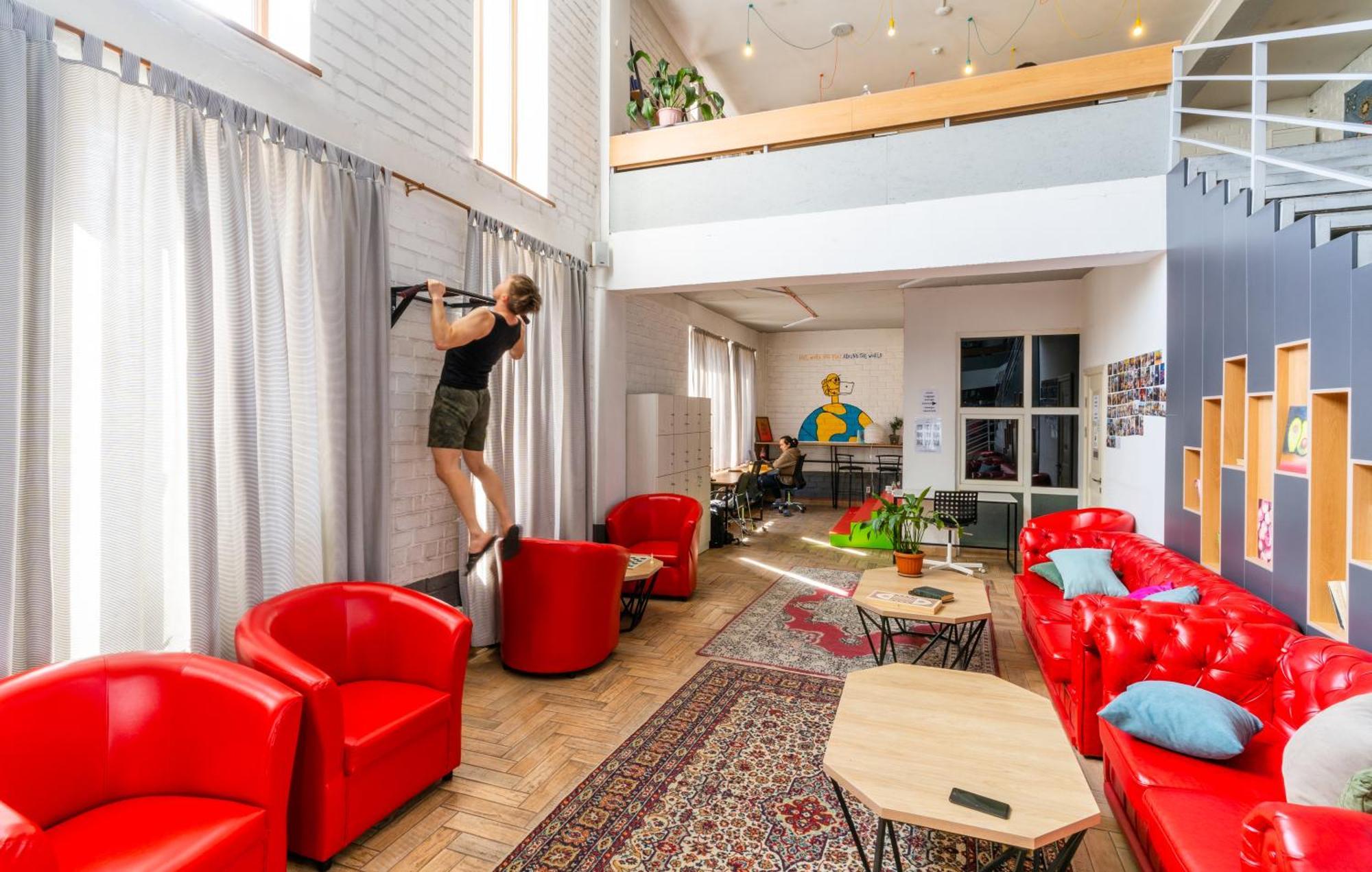Ololofreelander Hostel&Coworking Bishkek Esterno foto